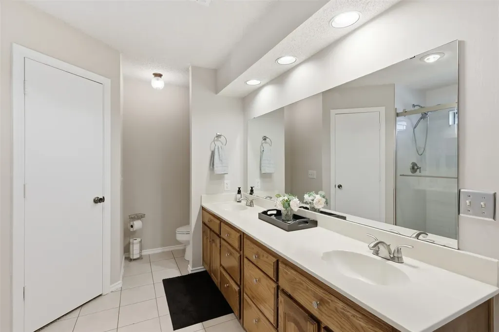 6300 Bronze Leaf Drive Plano TX 75023