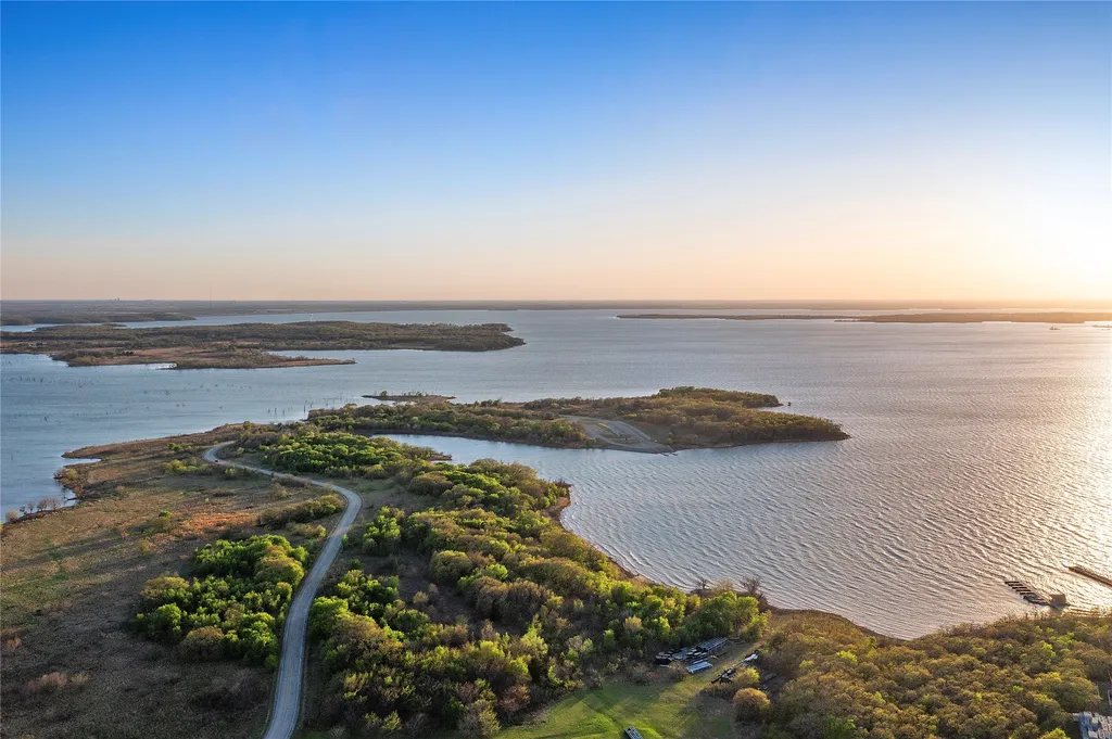 14037 Ladbroke Street Pilot Point TX 76258