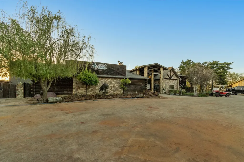 14037 Ladbroke Street Pilot Point TX 76258