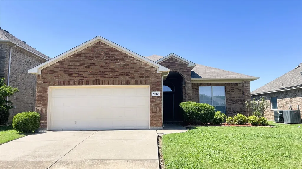 7810 Corona Court Arlington TX 76002