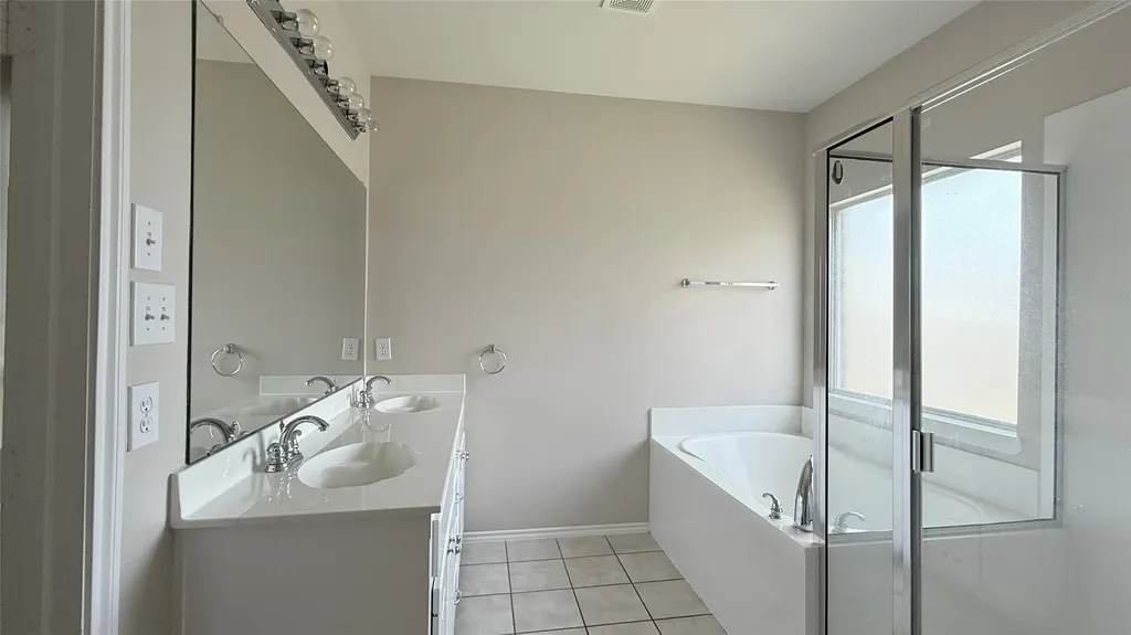 7810 Corona Court Arlington TX 76002
