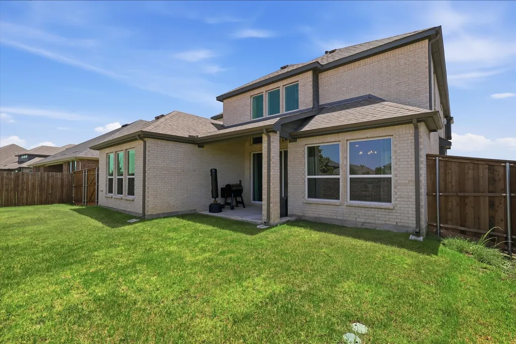 2276 Valencia Drive Little Elm TX 75068