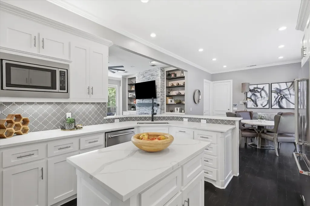 5916 Wight Street Plano TX 75093