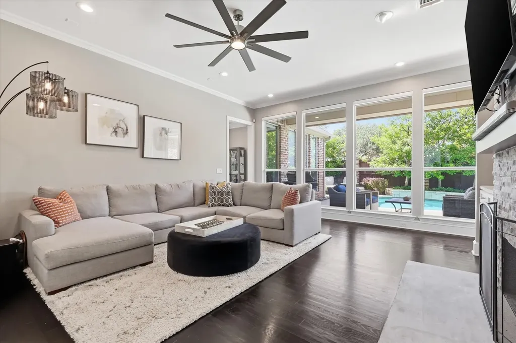 5916 Wight Street Plano TX 75093