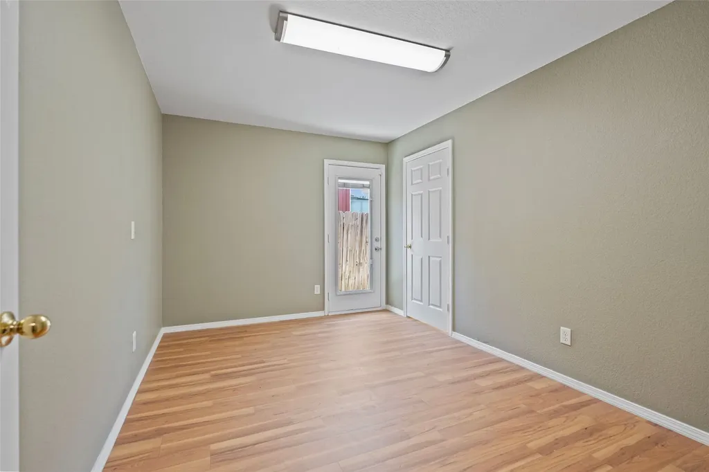 3129 Bahar Drive Arlington TX 76010