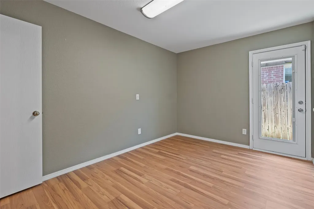 3129 Bahar Drive Arlington TX 76010