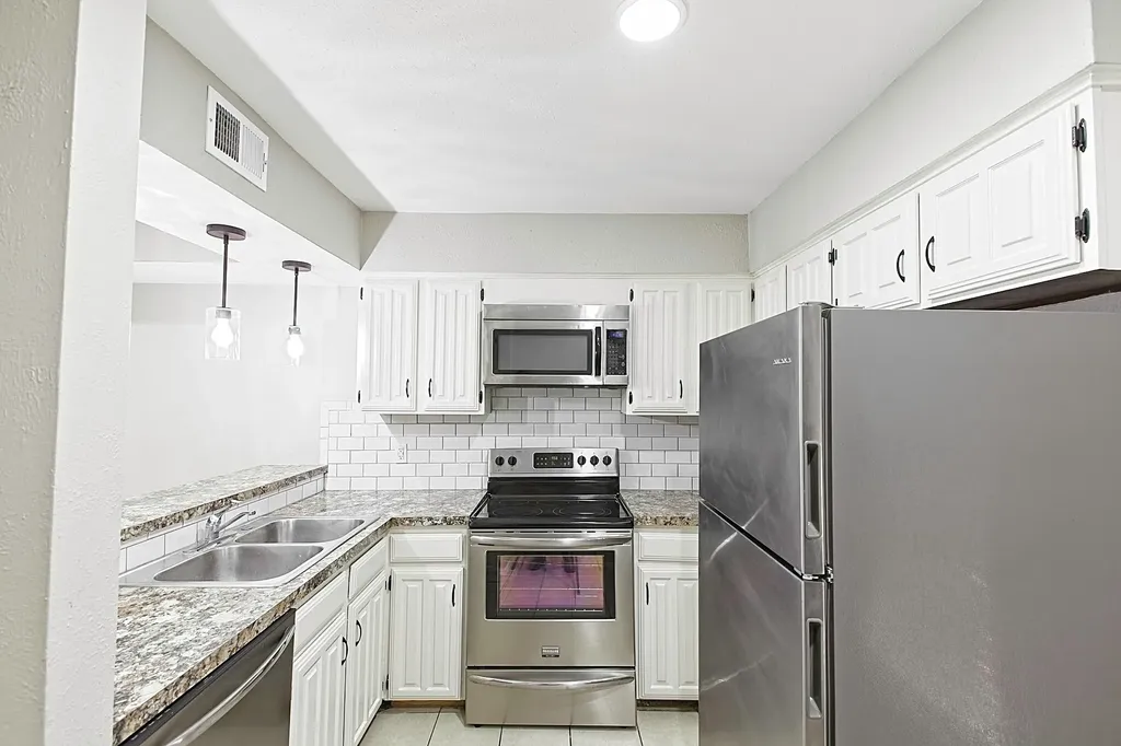 889 Dublin Drive Richardson TX 75080