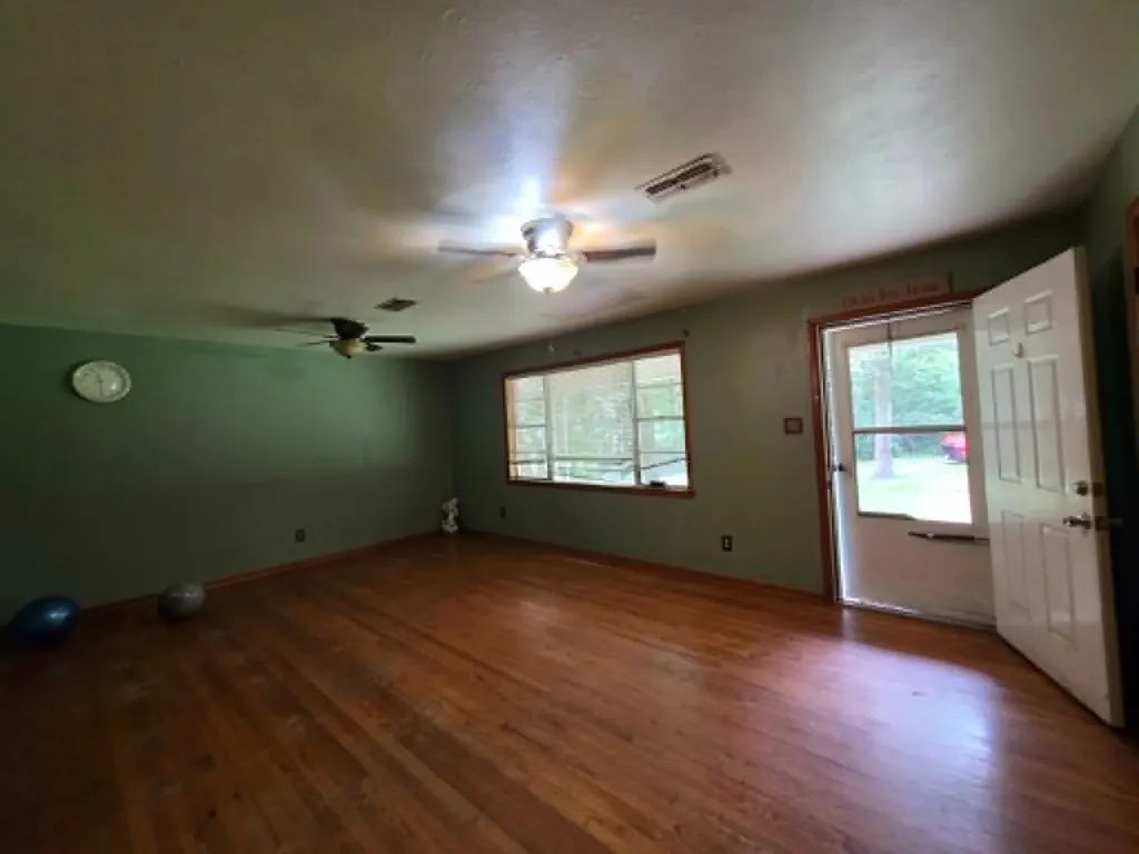 4514 W Loop 281 Longview TX 75604