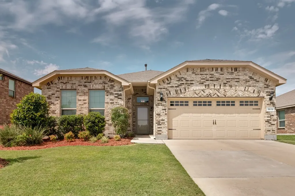 2619 Sunburst Drive Glenn Heights TX 75154