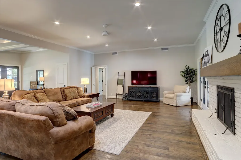 9618 Atherton Drive Dallas TX 75243