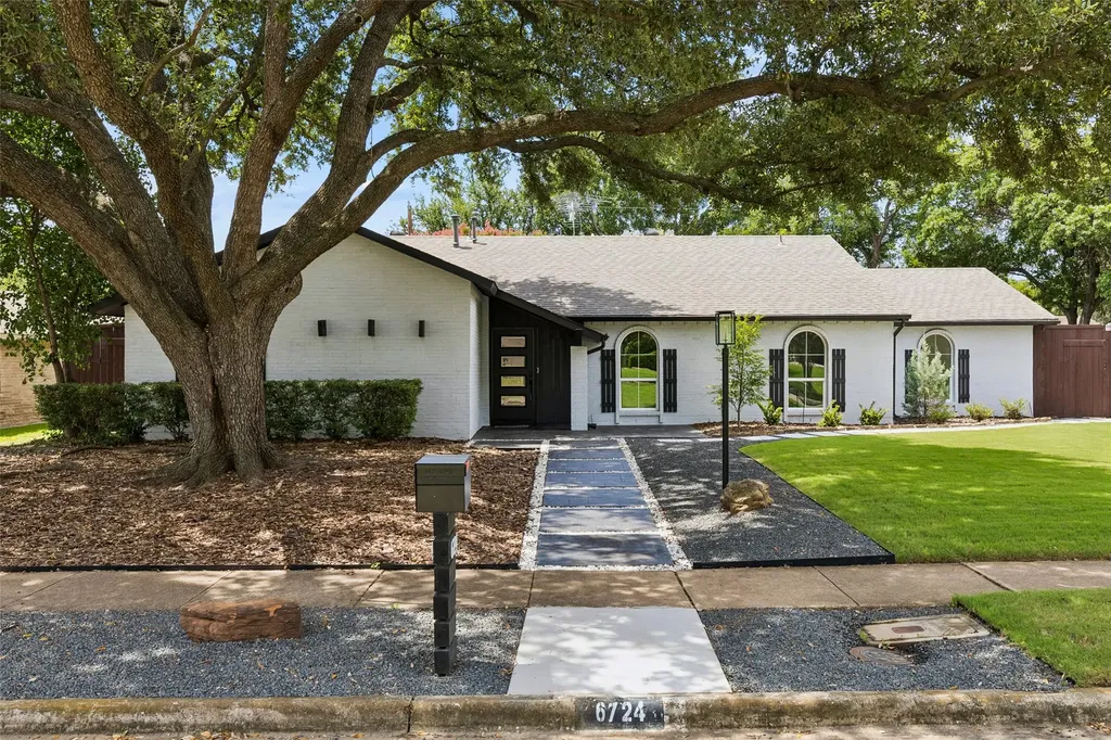 6724 Leameadow Drive Dallas TX 75248