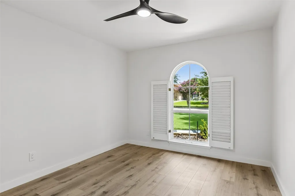 6724 Leameadow Drive Dallas TX 75248