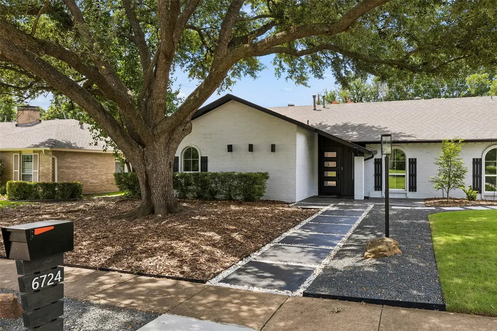 6724 Leameadow Drive Dallas TX 75248