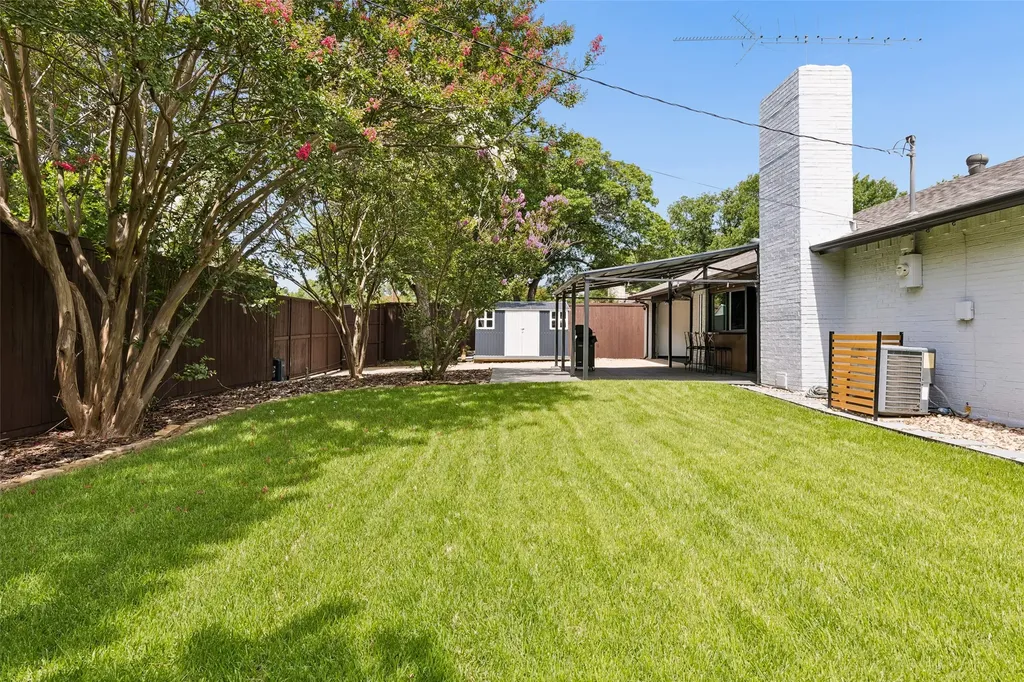 6724 Leameadow Drive Dallas TX 75248