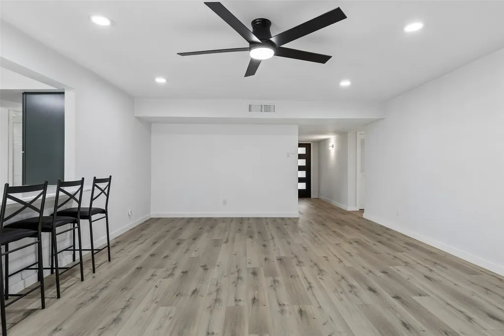 6724 Leameadow Drive Dallas TX 75248
