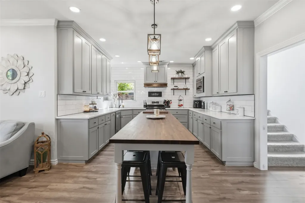 7621 Woodside Hill Fort Worth TX 76179