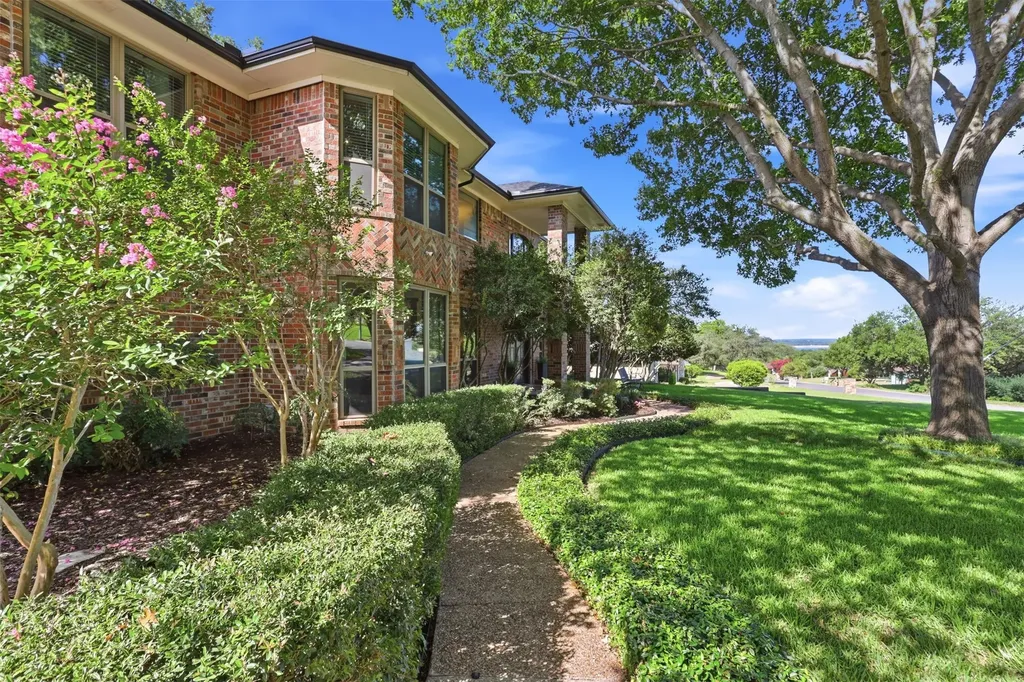 7621 Woodside Hill Fort Worth TX 76179