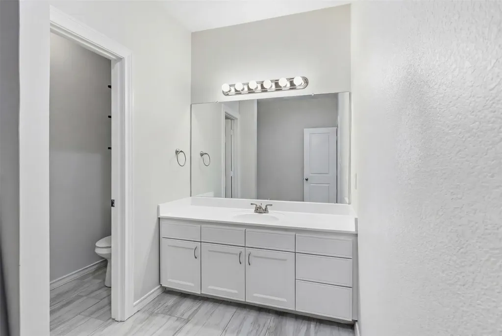 7621 Woodside Hill Fort Worth TX 76179