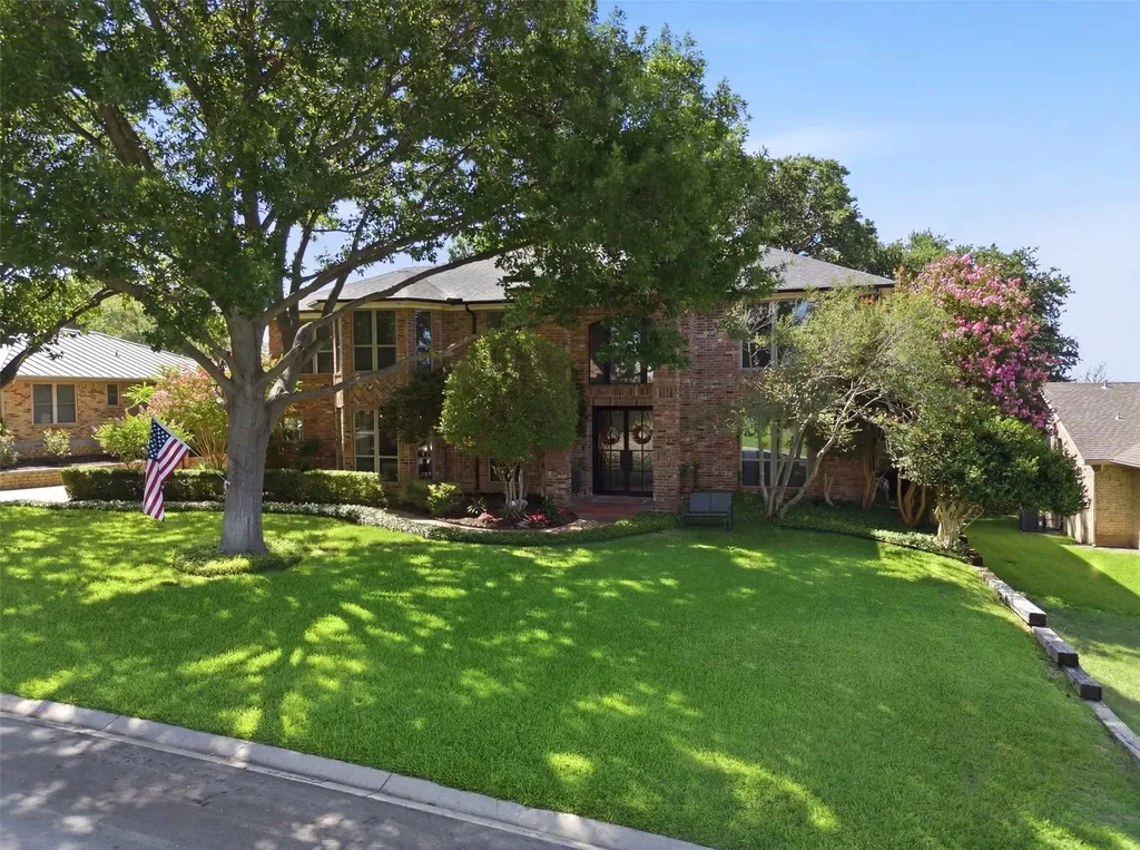 7621 Woodside Hill Fort Worth TX 76179