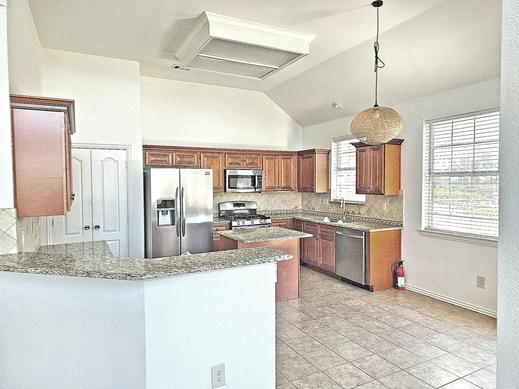 4500 Shadowridge Drive The Colony TX 75056