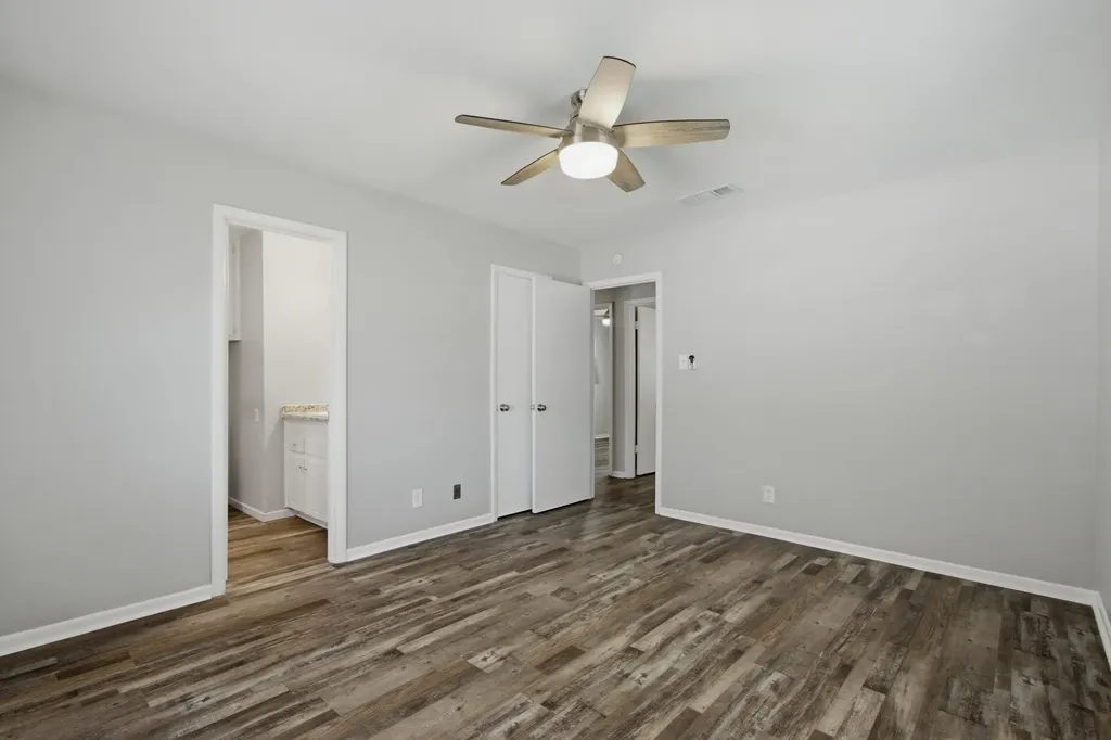 4128 Arroyo Trail Lake Worth TX 76135