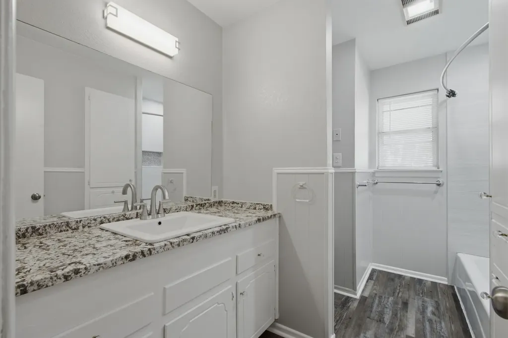 4128 Arroyo Trail Lake Worth TX 76135