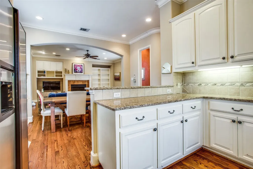 4518 Holland Avenue Dallas TX 75219