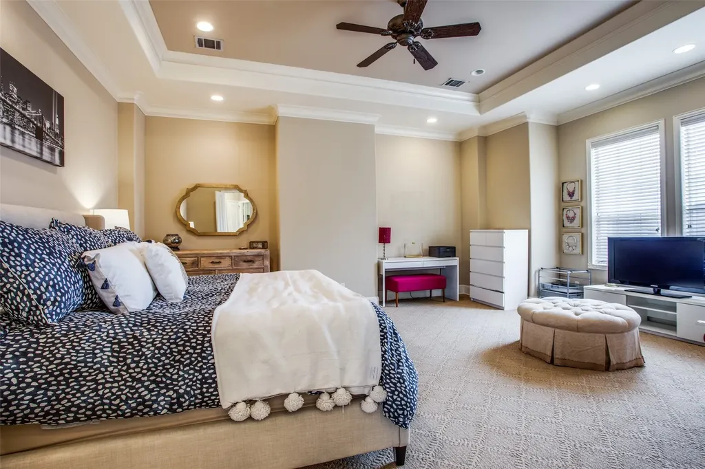 4518 Holland Avenue Dallas TX 75219