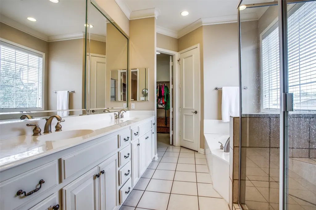 4518 Holland Avenue Dallas TX 75219