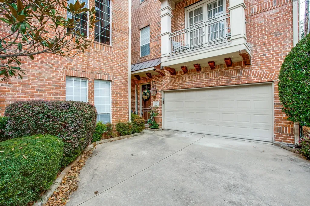 4518 Holland Avenue Dallas TX 75219