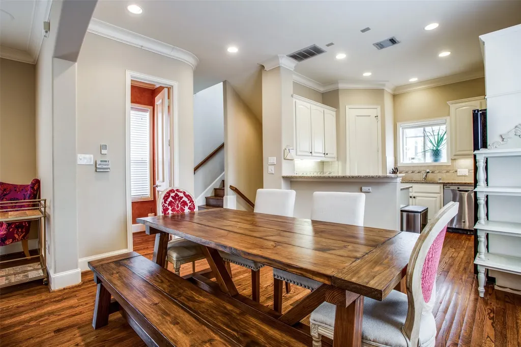 4518 Holland Avenue Dallas TX 75219