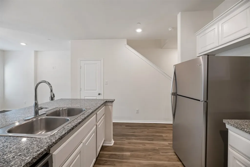 805 S 6th Street Bonham TX 75418