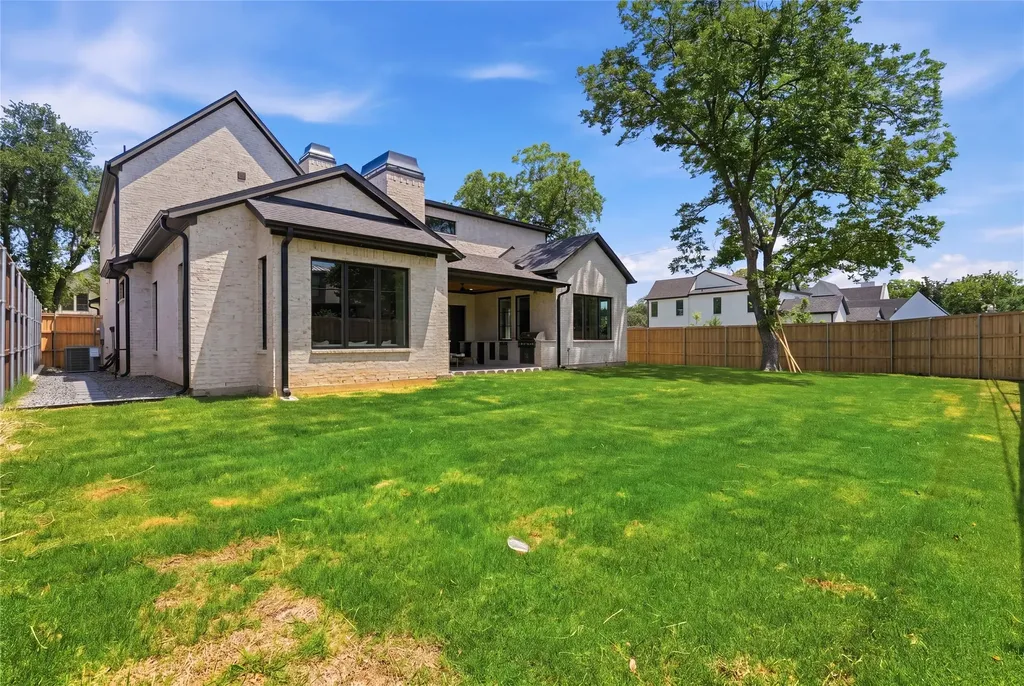 10921 Beauty Lane Dallas TX 75229