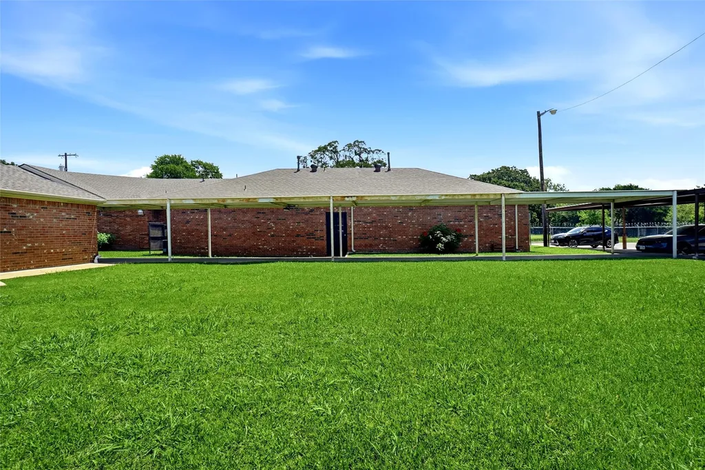 8202 Elam Road Dallas TX 75217