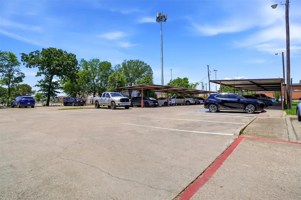8202 Elam Road Dallas TX 75217