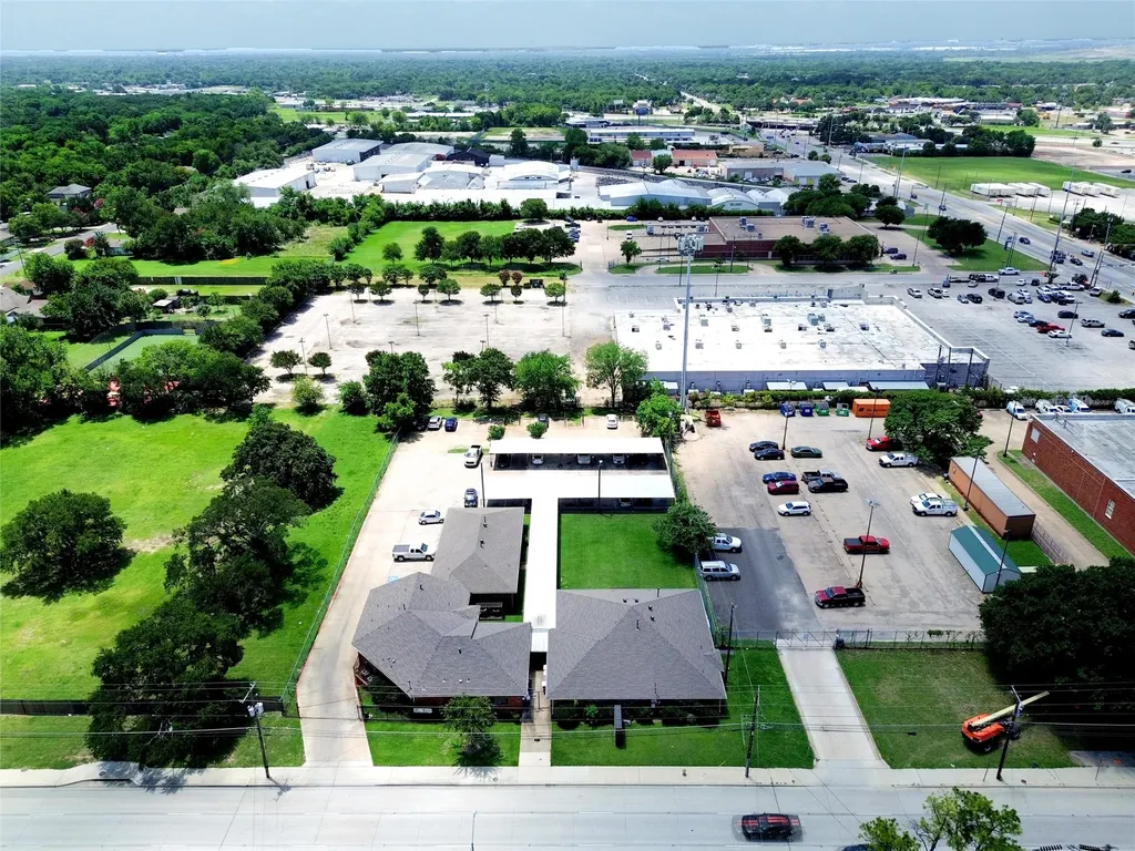 8202 Elam Road Dallas TX 75217