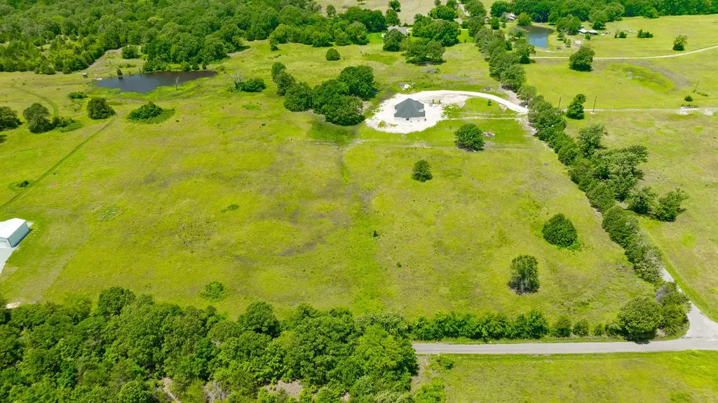 37 County Road 34710 Paris TX 75460