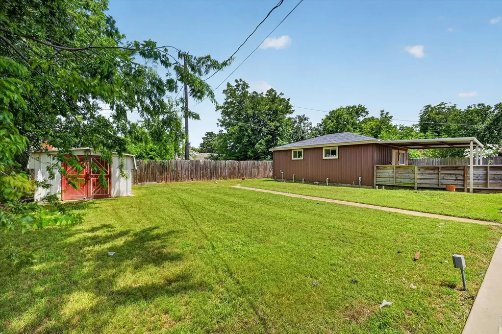 1128 Stanley Street Denton TX 76201