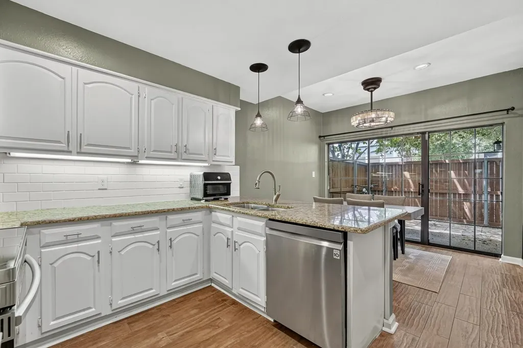 5100 Verde Valley Lane Dallas TX 75254