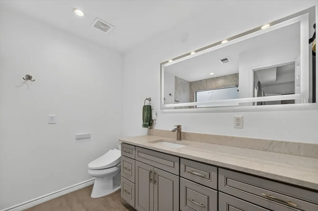 5100 Verde Valley Lane Dallas TX 75254