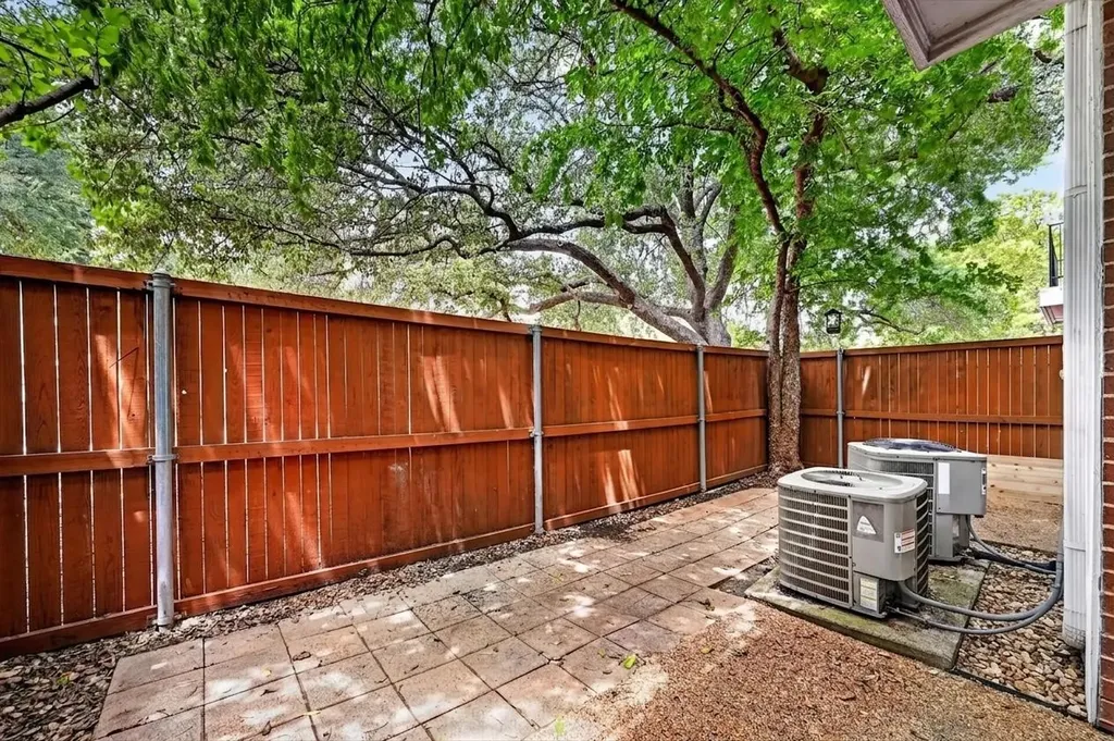 5100 Verde Valley Lane Dallas TX 75254