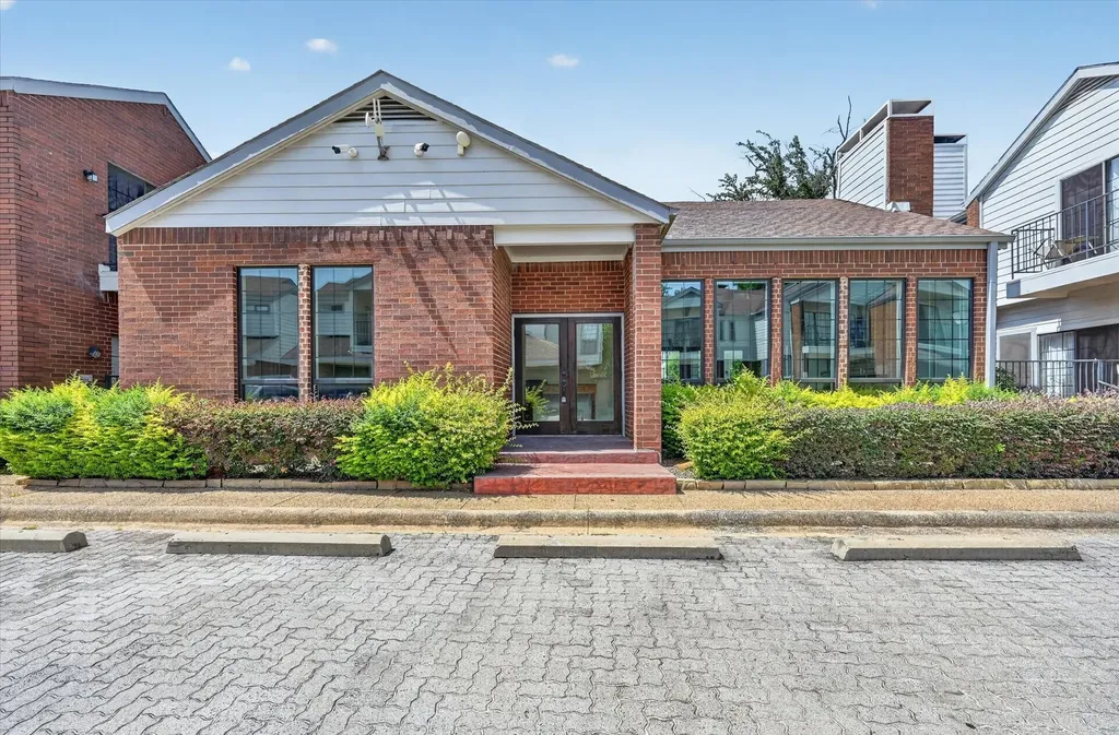5100 Verde Valley Lane Dallas TX 75254