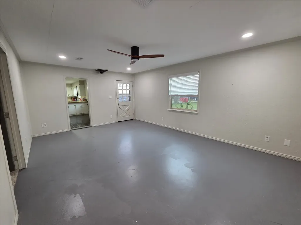 484 County Road 1206 Savoy TX 75479