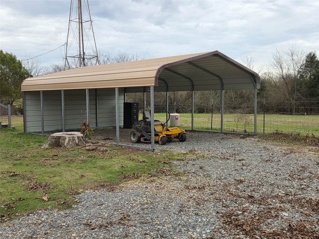 484 County Road 1206 Savoy TX 75479
