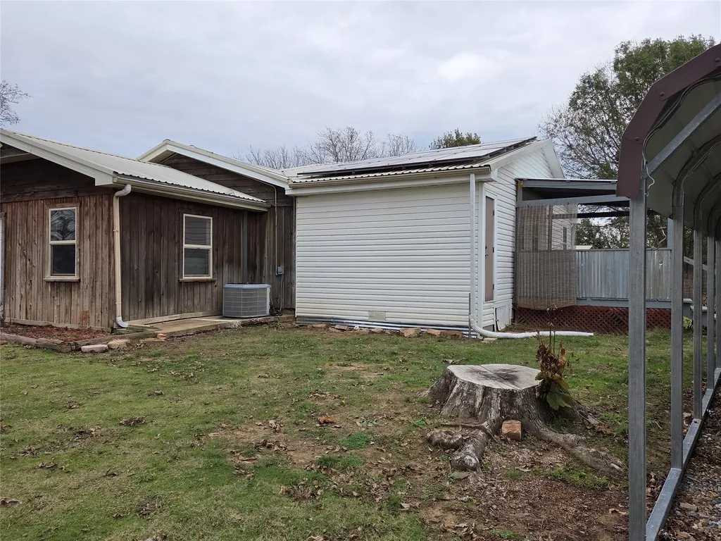 484 County Road 1206 Savoy TX 75479