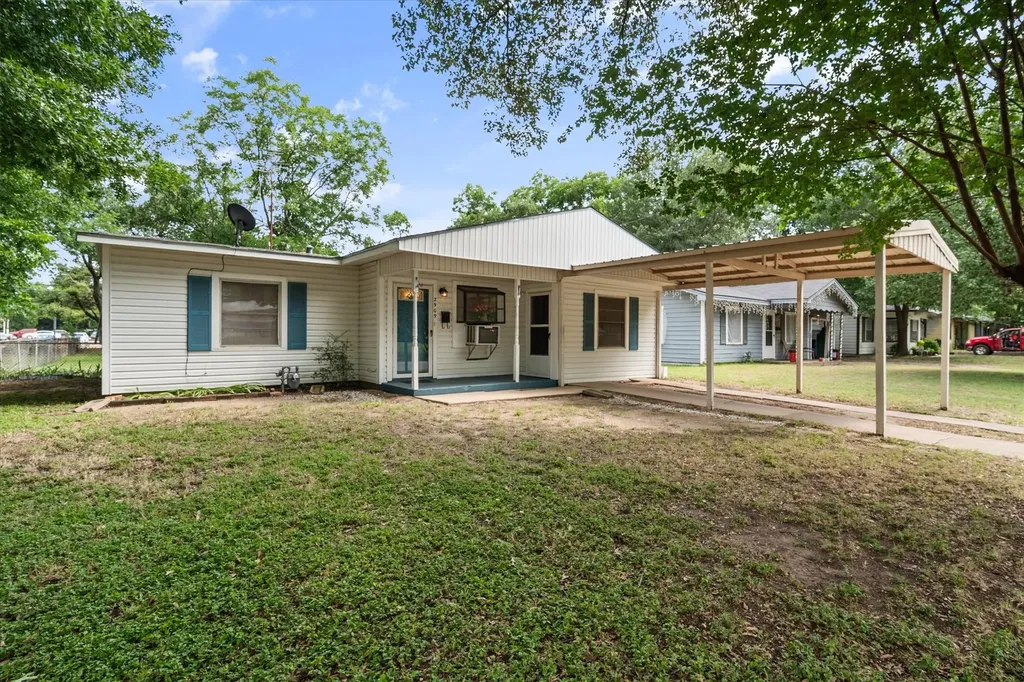 2909 W Collin Street Corsicana TX 75110