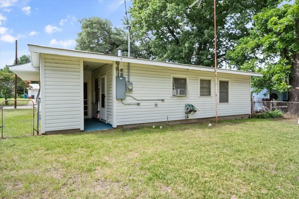 2909 W Collin Street Corsicana TX 75110