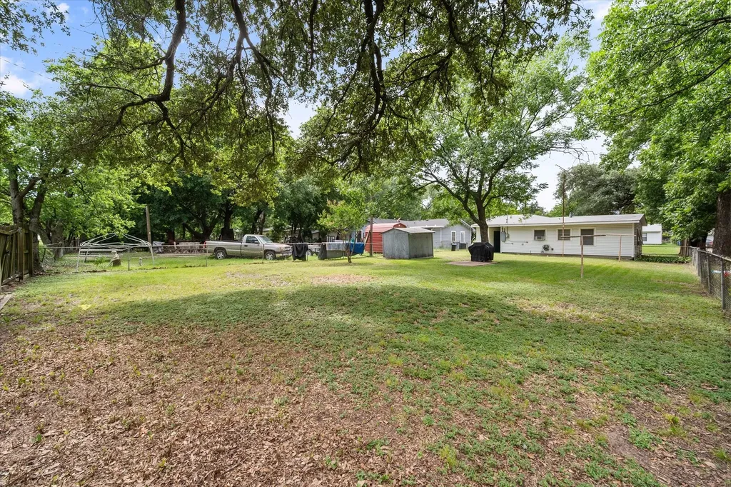 2909 W Collin Street Corsicana TX 75110