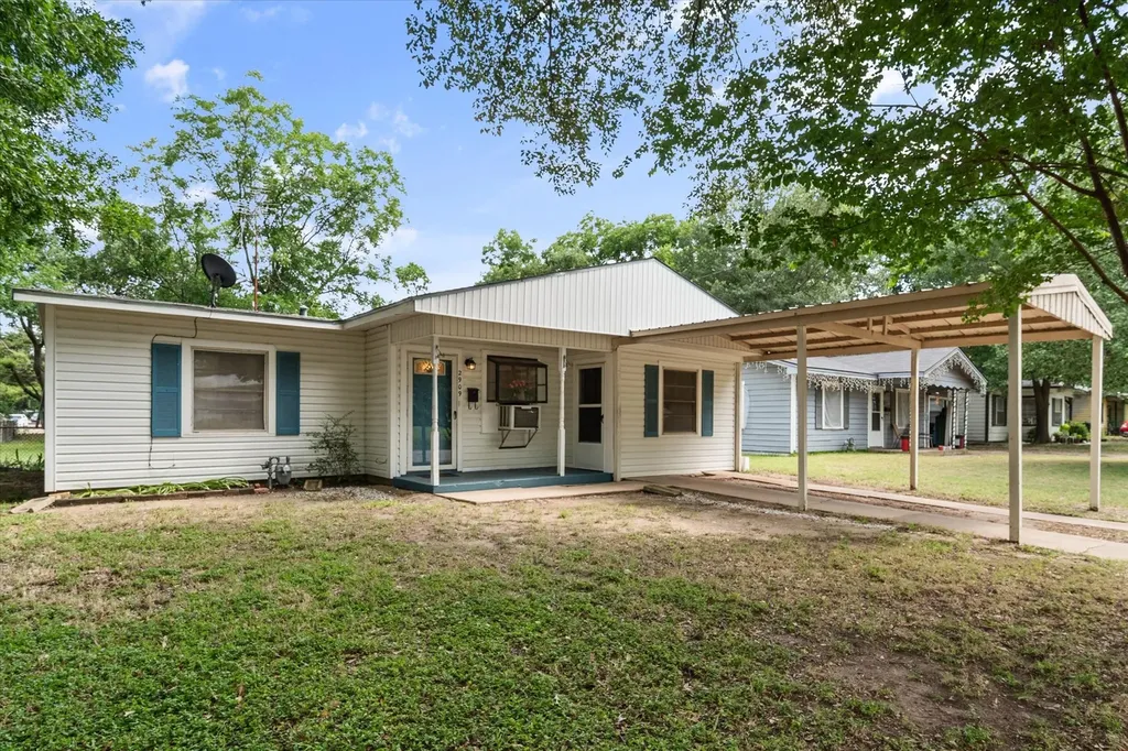 2909 W Collin Street Corsicana TX 75110