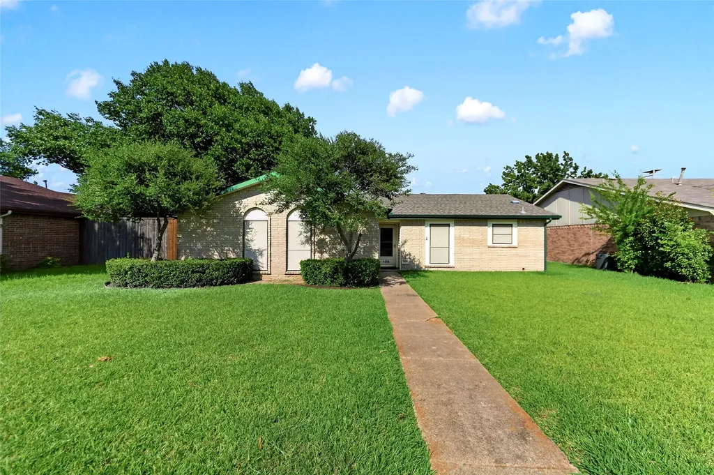 4608 Gleneagle Street Mesquite TX 75150
